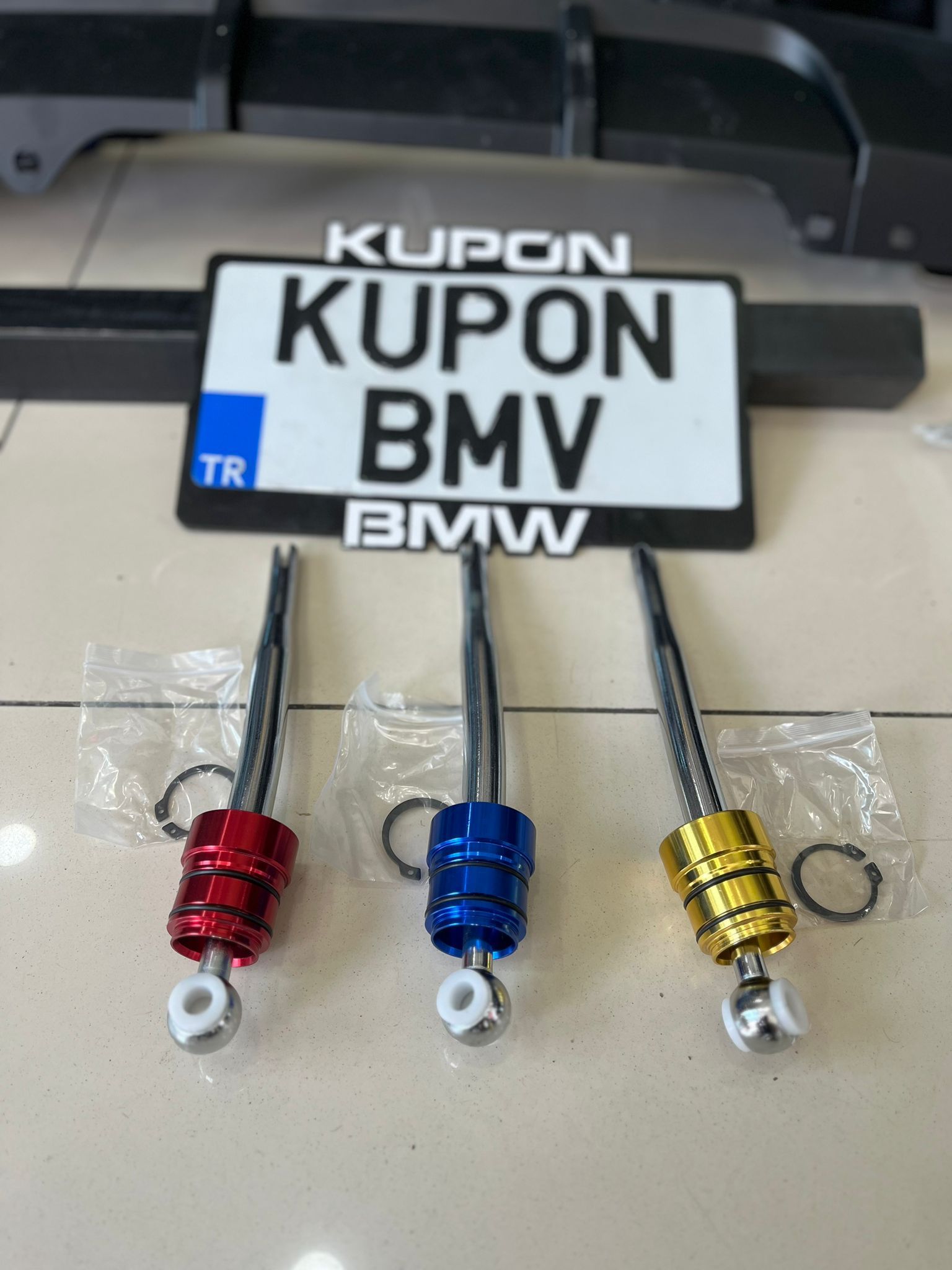 İthal Kırmızı Shortshift